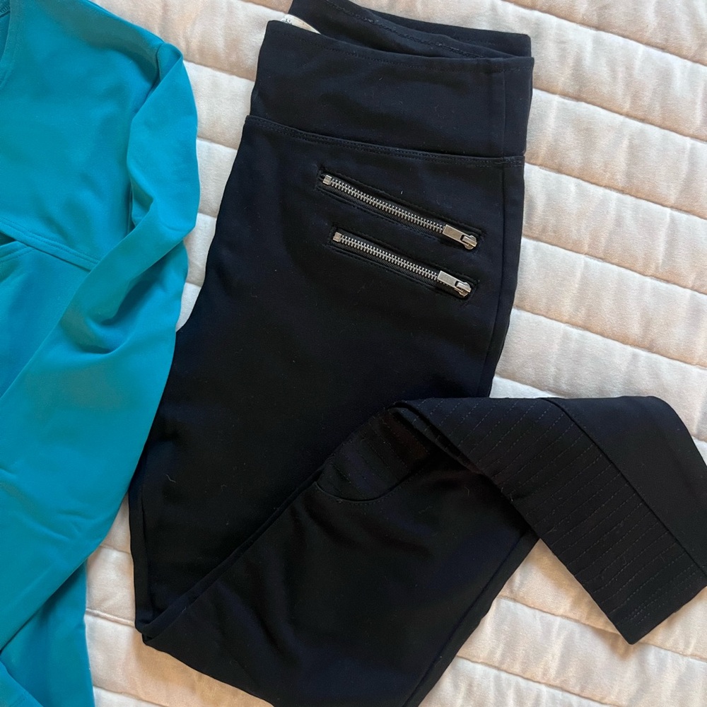 A&F Motto Leggings